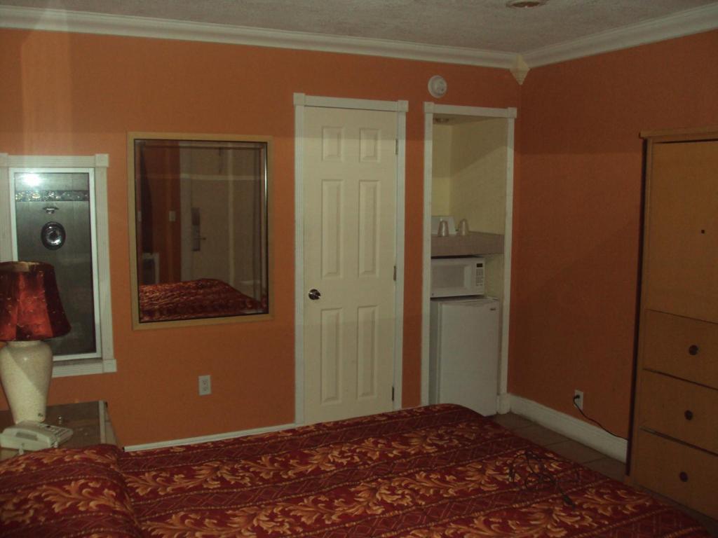 Hialeah Executive Motel Стая снимка